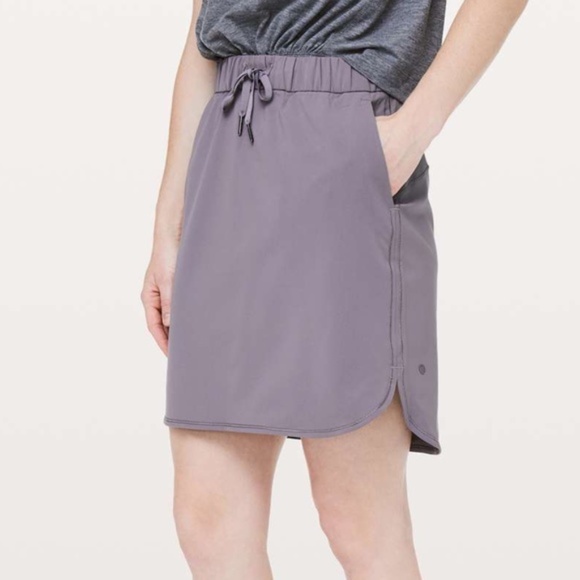 lululemon athletica Dresses & Skirts - Lululemon On The Fly Skirt